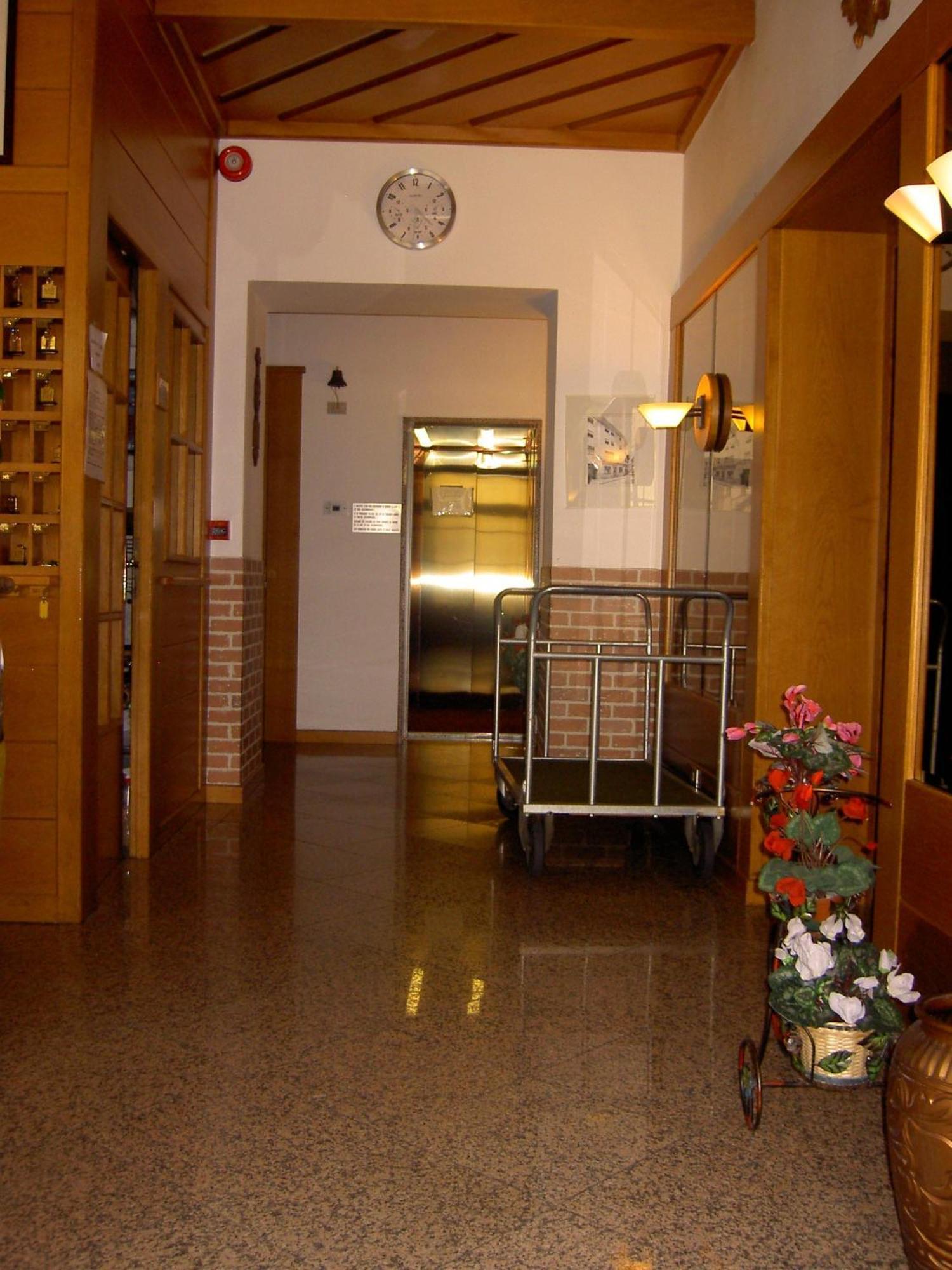 Hotel Doria Nago Exteriör bild